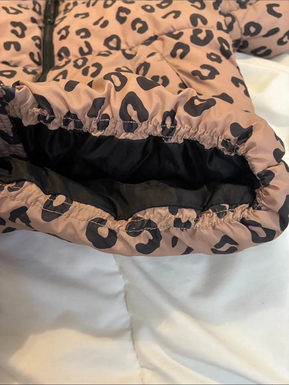 H&M Kids Water-repellent Leopard Print Puffer Jacket in Beige Size 5/6T